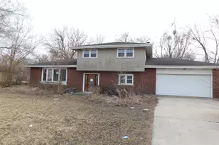 150 W Dixie Hwy, Saint Anne, IL 60964 - Photo 1