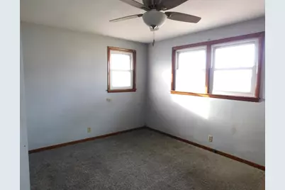 150 W Dixie Highway, Saint Anne, IL 60964 - Photo 13