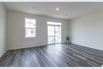 2111 Yellowstone Boulevard #2111, Mundelein, IL 60060 - Photo 9