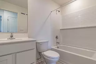 2111 Yellowstone Blvd, Mundelein, IL 60060 - Photo 19