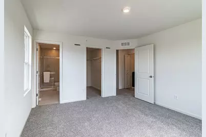 2111 Yellowstone Boulevard #2111, Mundelein, IL 60060 - Photo 13