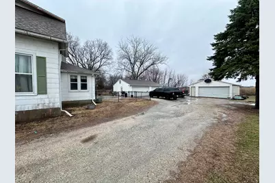 1706 14th Avenue, Rock Falls, IL 61071 - Photo 3