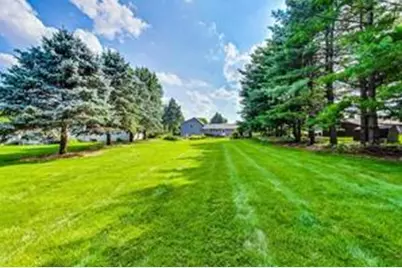 568 Pamela Street, Gilberts, IL 60136 - Photo 5