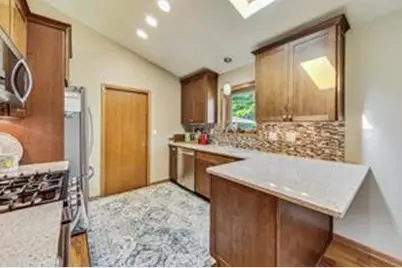 568 Pamela Street, Gilberts, IL 60136 - Photo 21