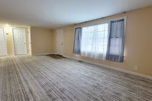 2701 Wilshire Blvd, Joliet, IL 60435 - Photo 7