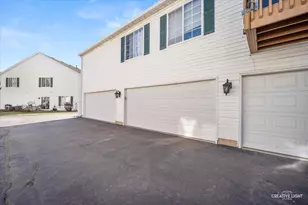 746 Fieldcrest Dr, South Elgin, IL 60177 - Photo 13