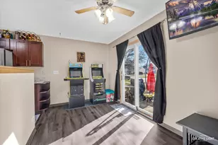 746 Fieldcrest Dr, South Elgin, IL 60177 - Photo 3