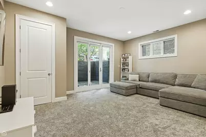 2920 N Damen Avenue #1, Chicago, IL 60618 - Photo 33