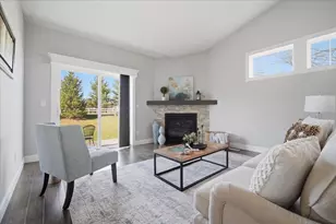 801 Wartburg Dr, Bloomington, IL 61704 - Photo 3