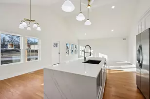 907 Harley Ct, Aurora, IL 60505 - Photo 9