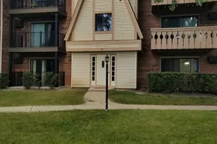 11 Parkside Ct, Vernon Hills, IL 60061 - Photo 11