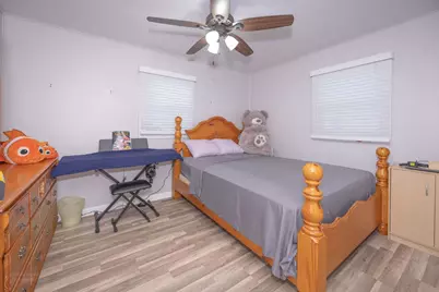 320 S Raynor Avenue, Joliet, IL 60436 - Photo 9