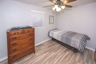 320 S Raynor Ave, Joliet, IL 60436 - Photo 11