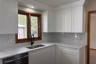 10 Joyce Ct, Crete, IL 60417 - Photo 11