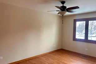 10 Joyce Ct, Crete, IL 60417 - Photo 7