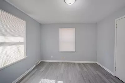 [Address not provided], Rockford, IL 61101 - Photo 11