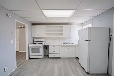 [Address not provided], Rockford, IL 61103 - Photo 5