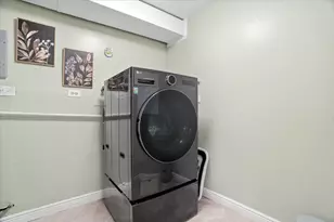 394 Northgate Rd, Lindenhurst, IL 60046 - Photo 23