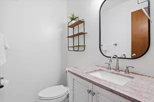 394 Northgate Rd, Lindenhurst, IL 60046 - Photo 15