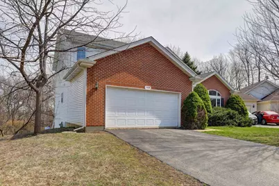 102 N Crooked Lake Lane, Lindenhurst, IL 60046 - Photo 3