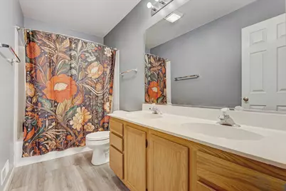 102 N Crooked Lake Lane, Lindenhurst, IL 60046 - Photo 29