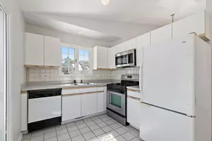 989 N Cove Dr, Palatine, IL 60067 - Photo 9