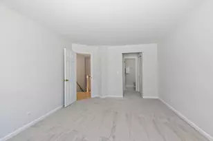 989 N Cove Dr, Palatine, IL 60067 - Photo 13