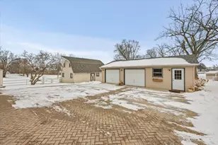 11N575 Rohrssen Rd, Elgin, IL 60120 - Photo 37