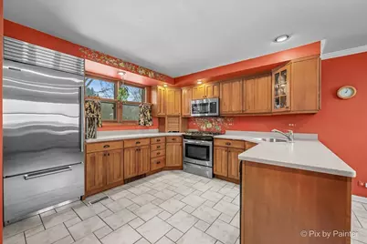 11N575 Rohrssen Road, Elgin, IL 60120 - Photo 15