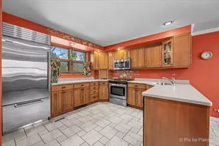 11N575 Rohrssen Rd, Elgin, IL 60120 - Photo 15