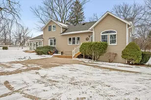 11N575 Rohrssen Rd, Elgin, IL 60120 - Photo 35