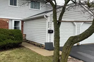 553 Alton Ct, Carol Stream, IL 60188 - Photo 1
