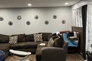 553 Alton Ct, Carol Stream, IL 60188 - Photo 5