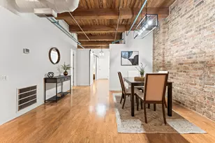 225 W Huron St, Chicago, IL 60654 - Photo 9