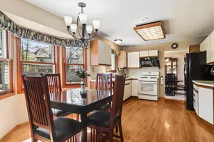 302 Chateau Dr, Buffalo Grove, IL 60089 - Photo 9