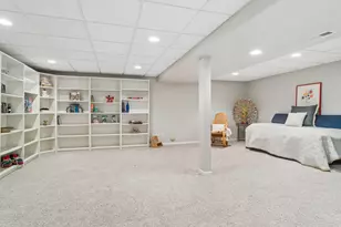 302 Chateau Dr, Buffalo Grove, IL 60089 - Photo 21