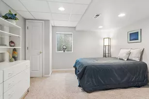 302 Chateau Dr, Buffalo Grove, IL 60089 - Photo 23