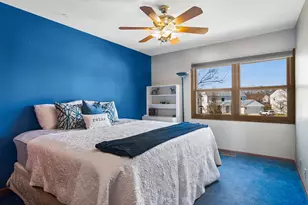 302 Chateau Dr, Buffalo Grove, IL 60089 - Photo 19