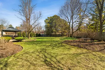 302 Chateau Drive, Buffalo Grove, IL 60089 - Photo 27