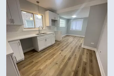 8023 S Yates Boulevard, Chicago, IL 60617 - Photo 9