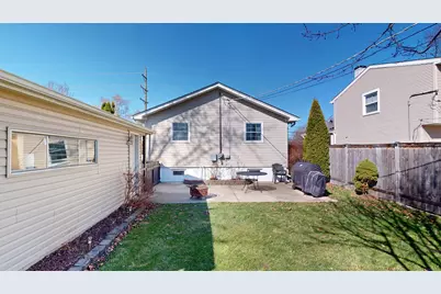 1127 Lotus Drive, Round Lake Beach, IL 60073 - Photo 25