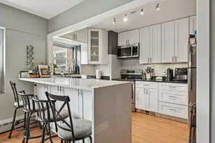 4980 N Marine Dr, Chicago, IL 60640 - Photo 5