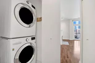 330 N Clinton St, Chicago, IL 60661 - Photo 21