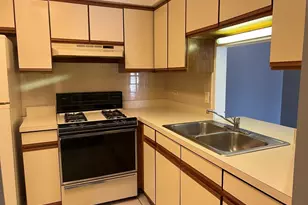 7010 W 110th St, Worth, IL 60482 - Photo 9