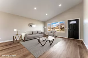 646 W Babcock Ave, Elmhurst, IL 60126 - Photo 3