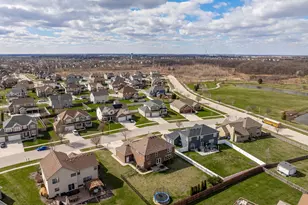 311 W Frontier Dr, Minooka, IL 60447 - Photo 39