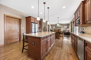 311 W Frontier Dr, Minooka, IL 60447 - Photo 11