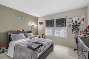 422 Victoria Ln, Elgin, IL 60124 - Photo 13