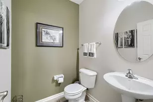 422 Victoria Ln, Elgin, IL 60124 - Photo 15