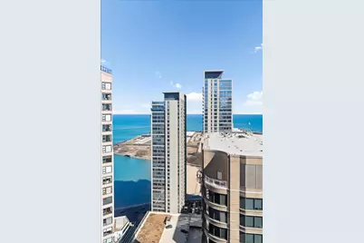 400 E Ohio Street #4203, Chicago, IL 60611 - Photo 39